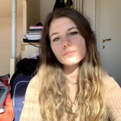 Francesca M. insegnante di Aiuto compiti