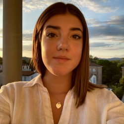 Emma F. insegnante di Aiuto compiti